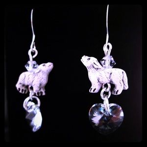 🩷❤️Adorable Swarovski & wolf earrings NWT🩷❤️ Alpha Daemon